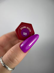 109 DRAMA QUEEN – Lakier hybrydowy różo-fiolet 7 ml – swatch koloru