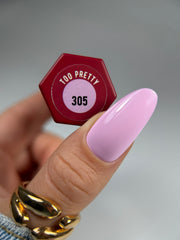 305 TOO PRETTY – Lakier hybrydowy pudrowy róż 7 ml – swatch koloru